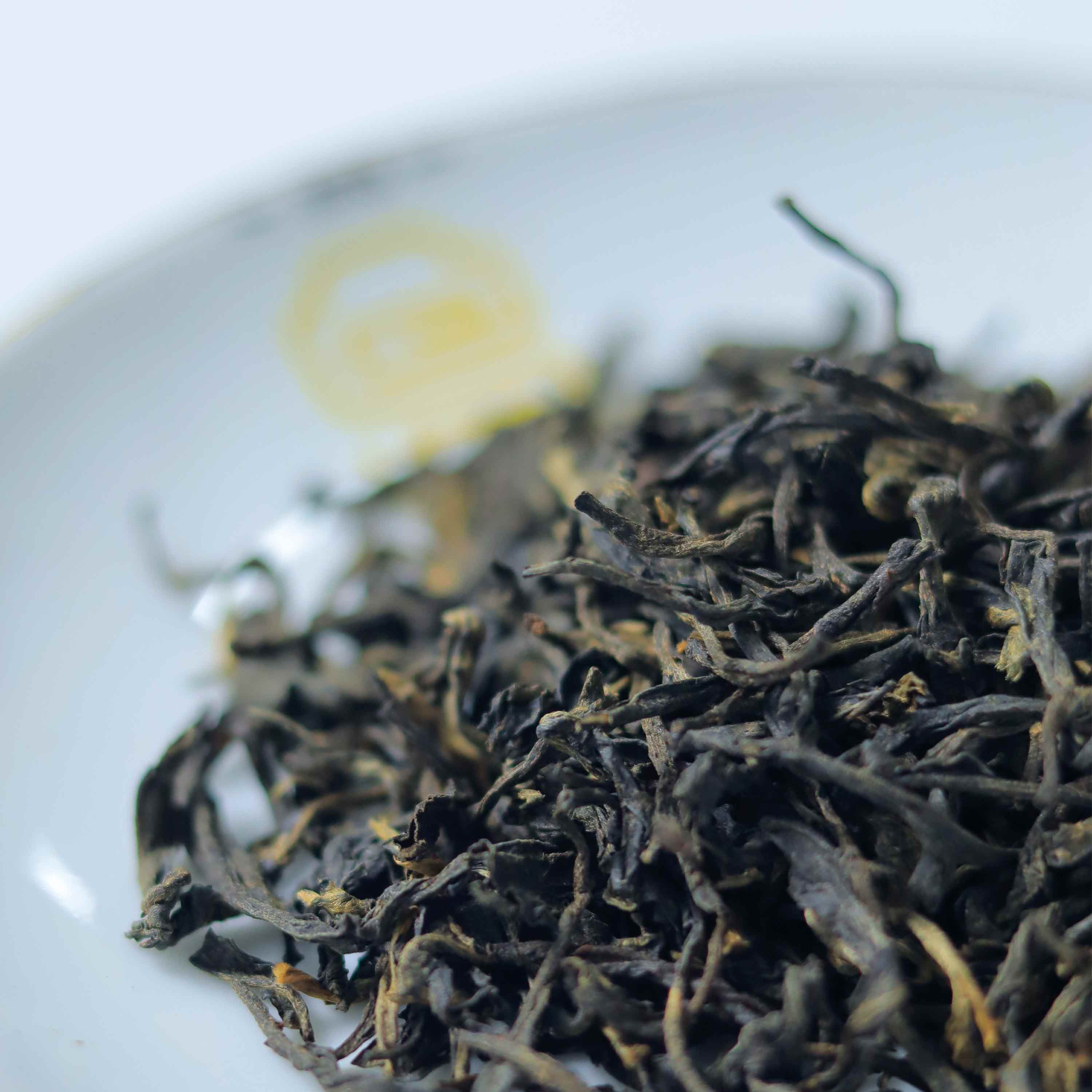 Hồng trà hữu cơ ( 1 tôm 2 lá ) SACHS TEA 1773 vụ trà xuân hái sớm đầu năm 100g/túi