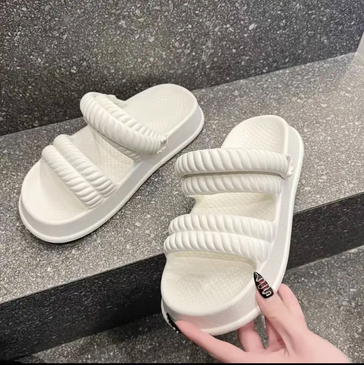 Dép bánh mì 2 quai ngang sandal nữ quai hậu độn đế 3cm kiểu ulzzang basic đi mưa D151