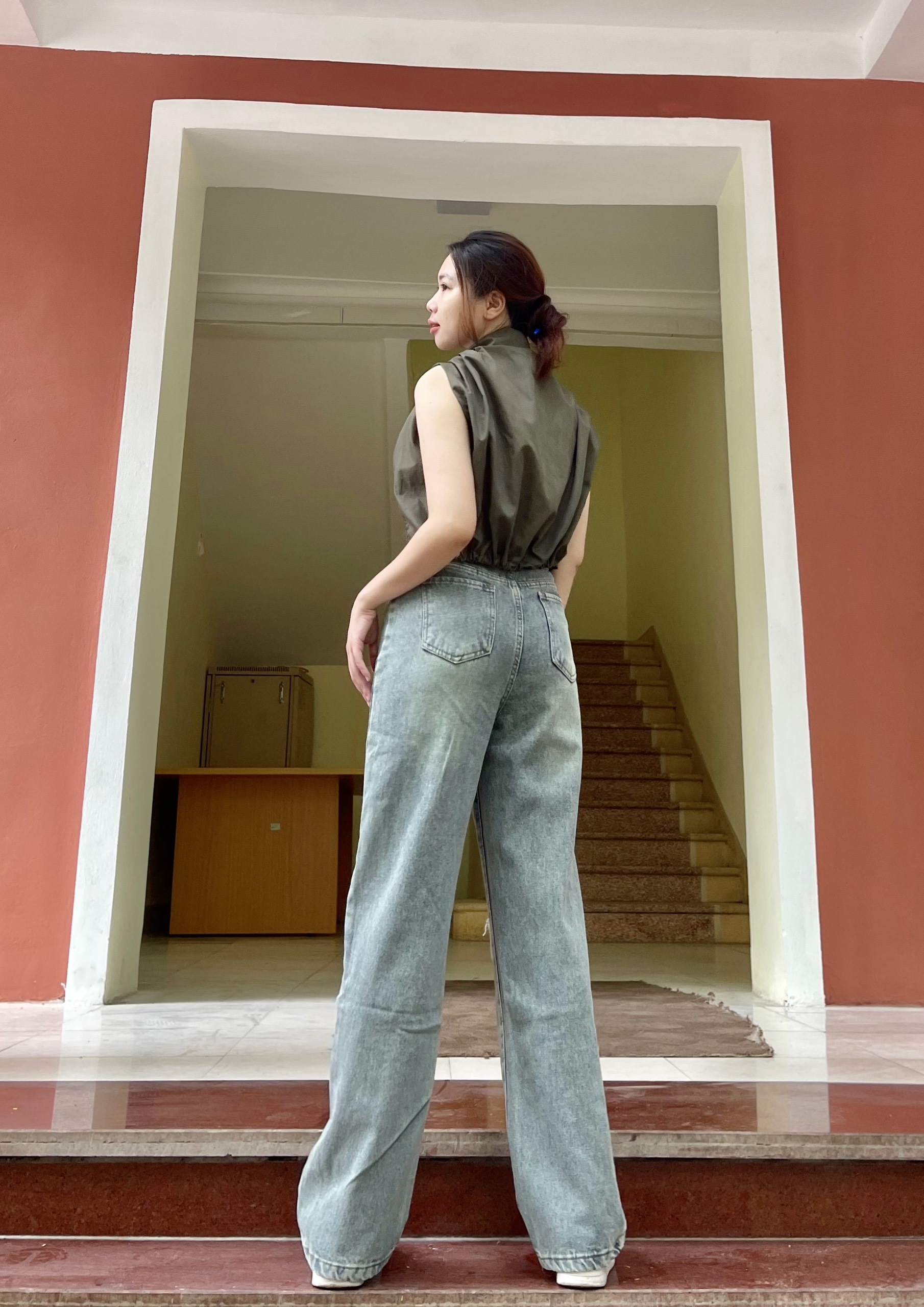 Set Quần Jeans và Áo Sơ Mi siêu hack dáng dành cho các nàng