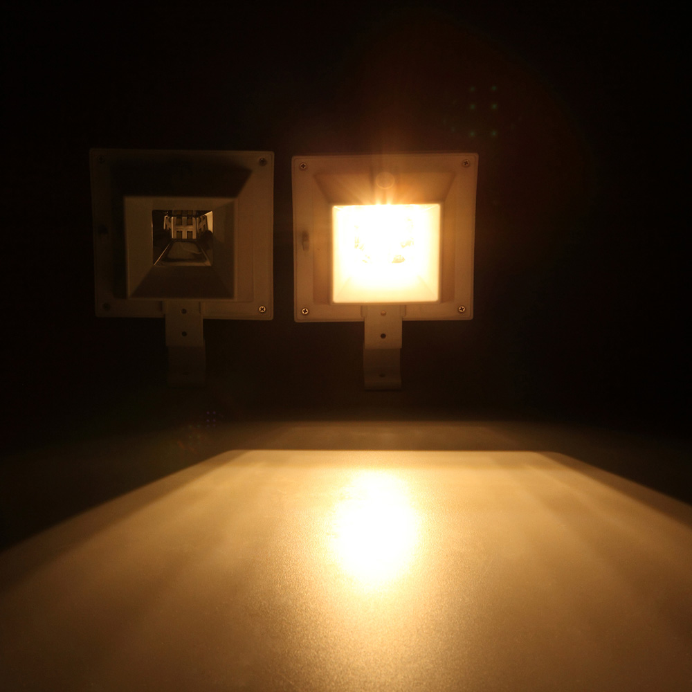 Đèn LED Năng Lượng Mặt Trời Cảm BIến Chuyển Động Gắn Tường Trắng