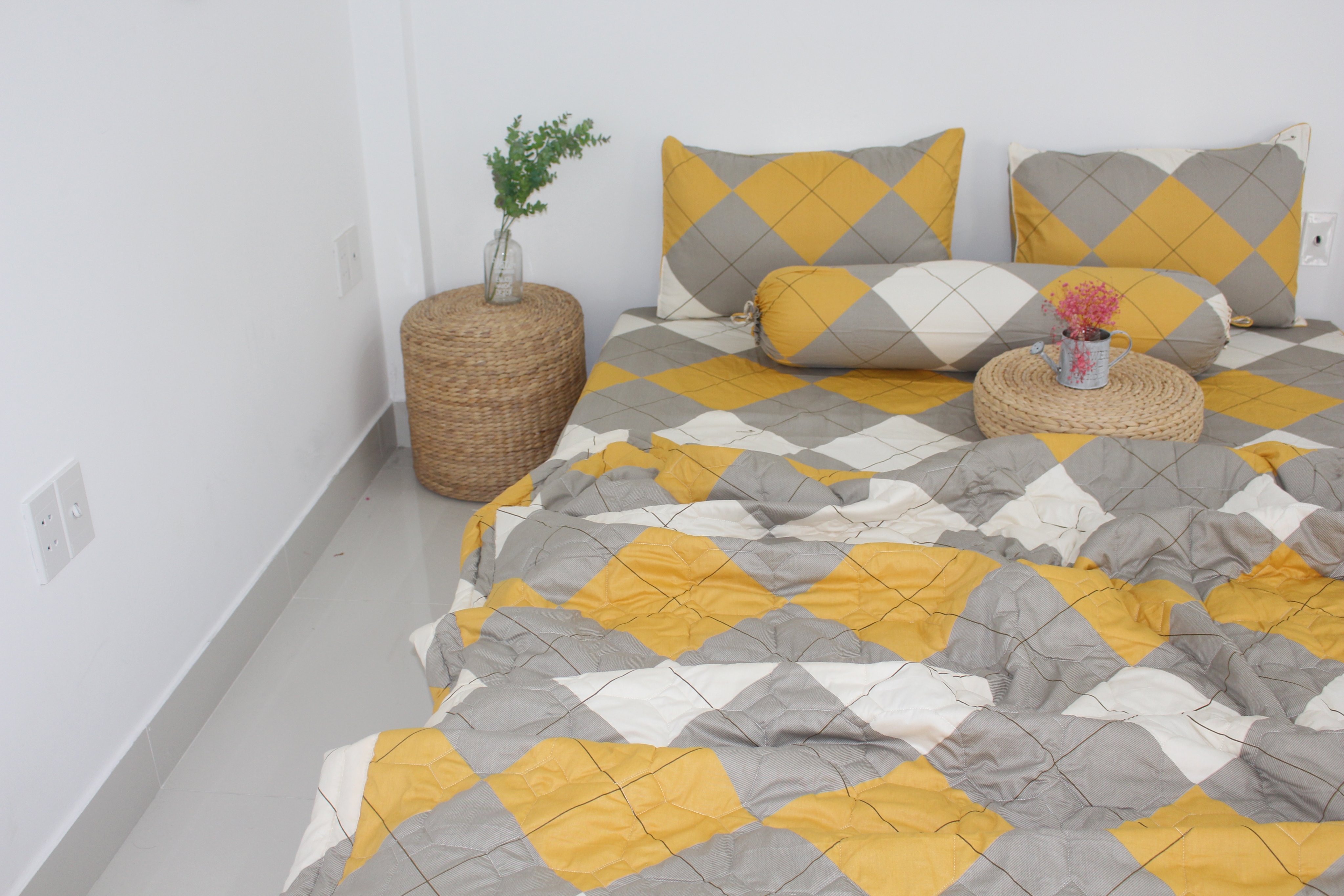 Bộ Drap Gối Cotton -Mẫu Tam giác Vàng - vải dày dặn, mát mẻ, siêu thấm mồ hôi