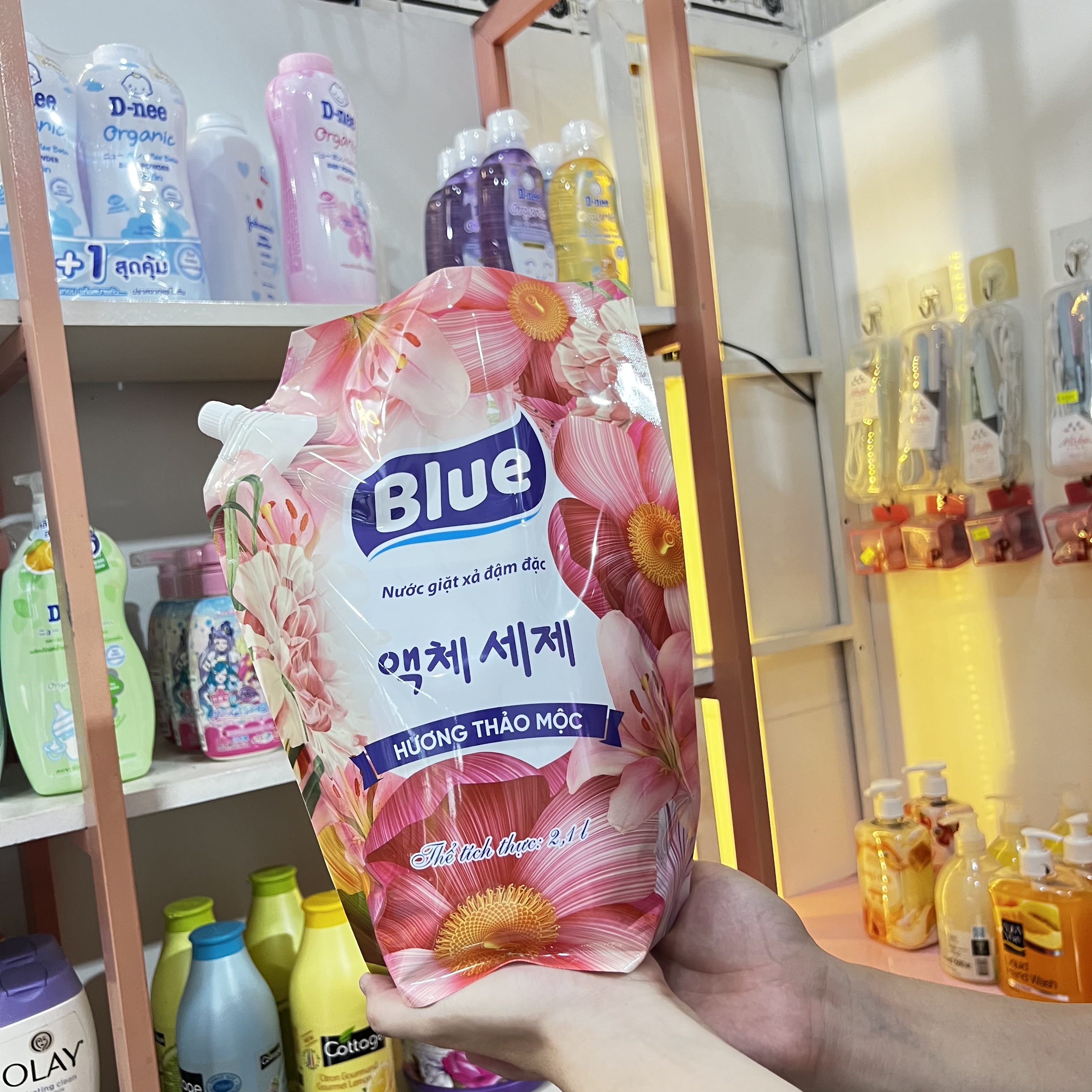 Nước Giặt BLUE Hàn Quốc 2100ml, Hương Nước Hoa, Hương Thảo Mộc