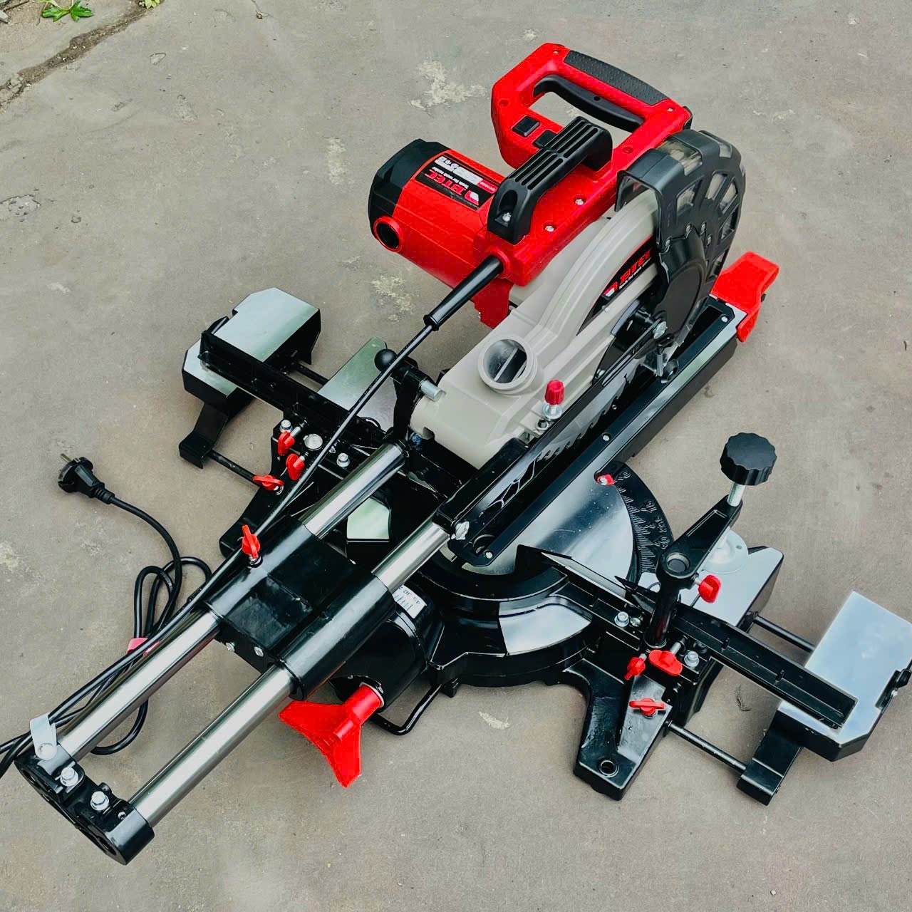 MÁY CẮT ĐA NĂNG THANH TRƯỢT BTEC BT1030 - HÀNG CHÍNH HÃNG + TẶNG LƯỠI CẮT 255M + TẶNG 3 BAO TAY TOLSEN 45006