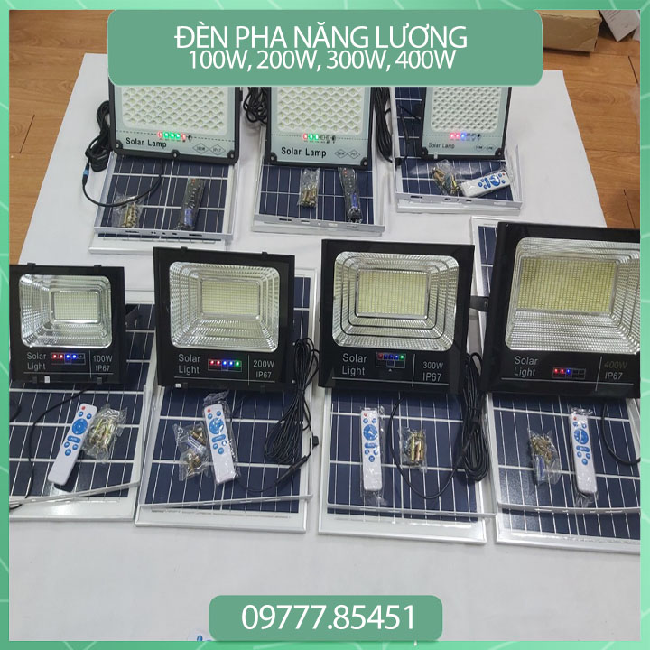 Đèn pha năng lượng mặt trời 300W