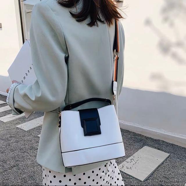 Túi Xách Đeo Chéo Nữ da mềm hàng hai qoai dành cho giới trẻ