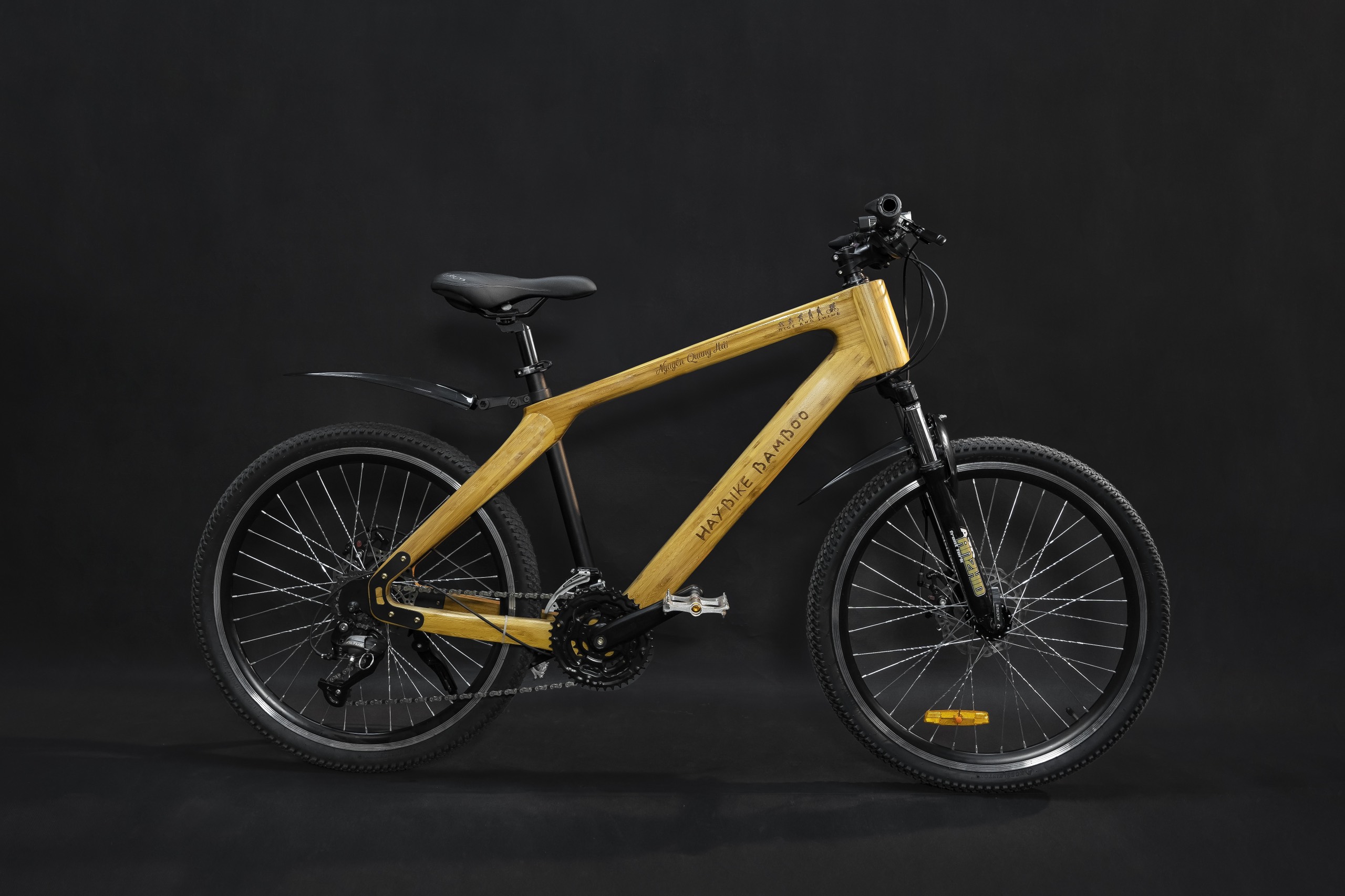 Xe đạp khung tre HayBike BamBoo