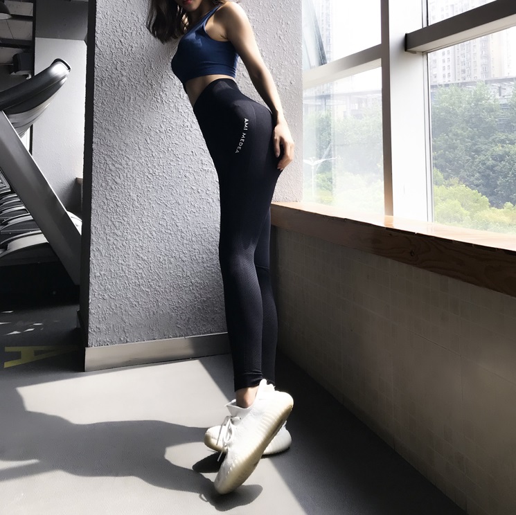 Quần legging nữ CLEACCO  tập gym, quần yoga chất vải Dệt thoáng mát , co giãn 4 chiều