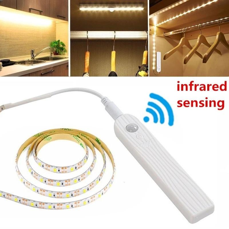 Đèn LED 3 Kích Cỡ Tự Dính Có Cảm Biến Chuyển Động PIR Tiện Dụng