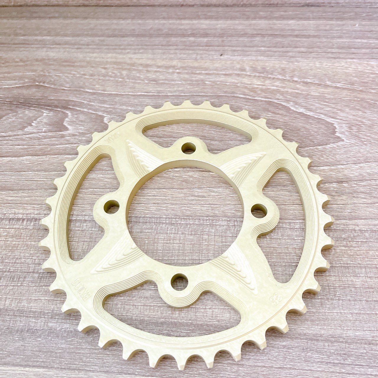 Đĩa tải nhôm 7075 siêu cứng cho Exciter 135 38 răng