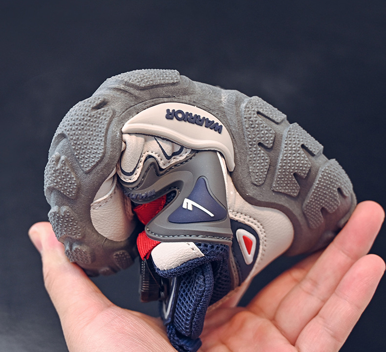 Giày cho bé phong cách dễ thương – GTE9170