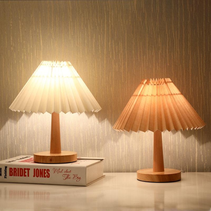 Đèn LED chiếu sáng đầu giường/ để bàn/ trang trí phòng ngủ kiểu Bắc Âu cắm USB phong cách cổ điển