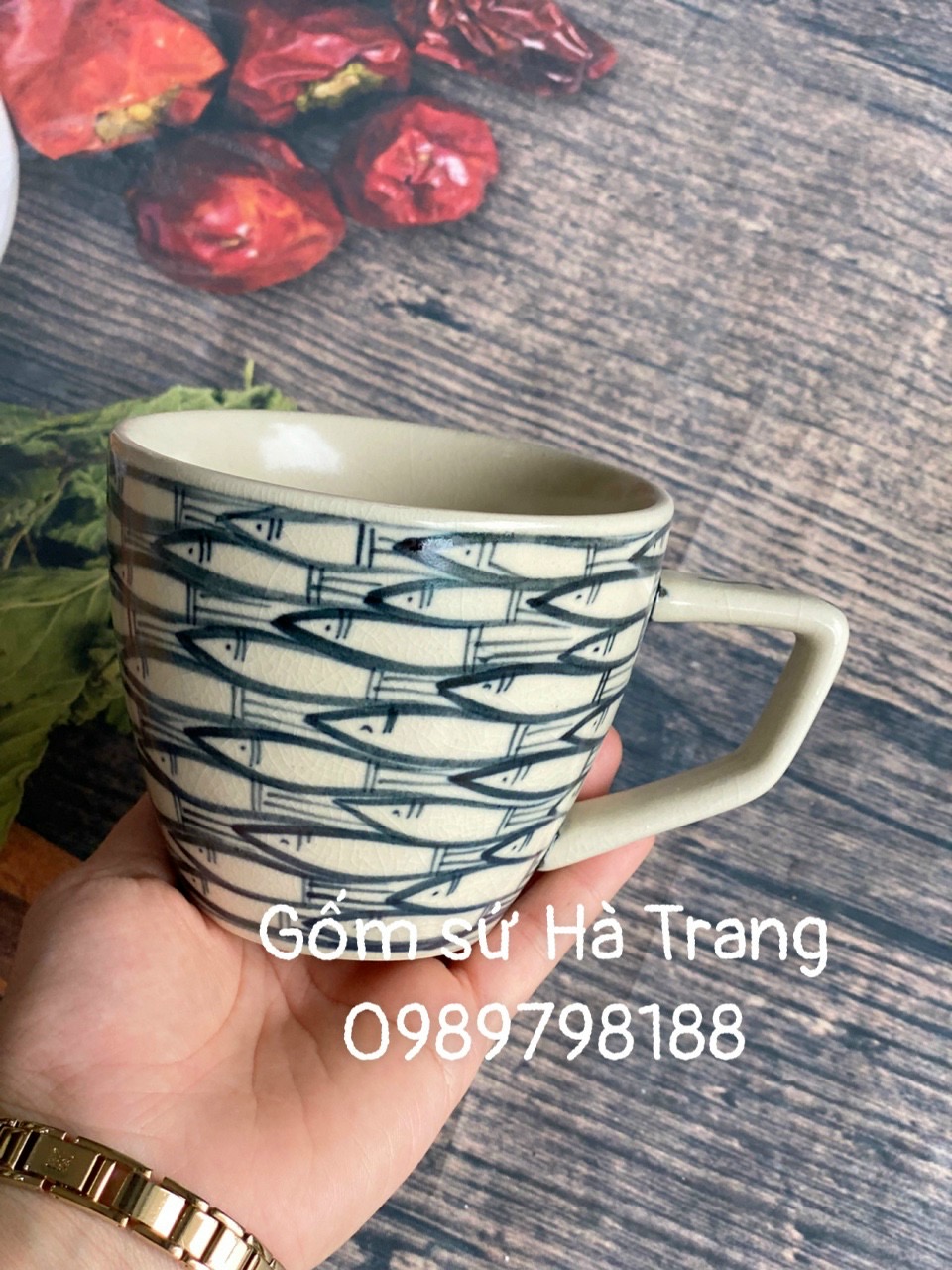Cốc sứ Bát Tràng cao cấp không chì men rạn vẽ hoạ tiết cá đàn dung tích lớn 500ml hàng xuất dư cao cấp
