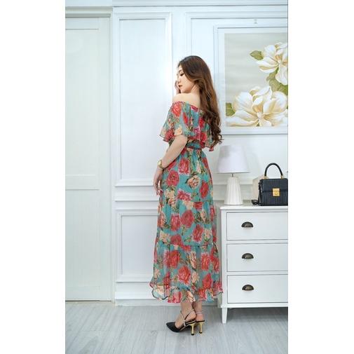 Đầm Maxi Tơ Trễ Vai Nhún 3 Tầng Hoa Hồng - Nền Xanh