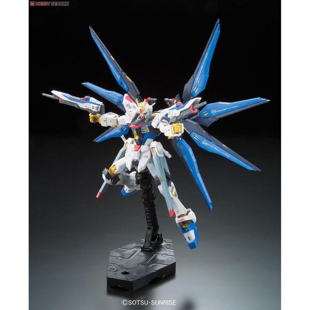 Mô hình RG EE STRIKE FREEDOM GUNDAM