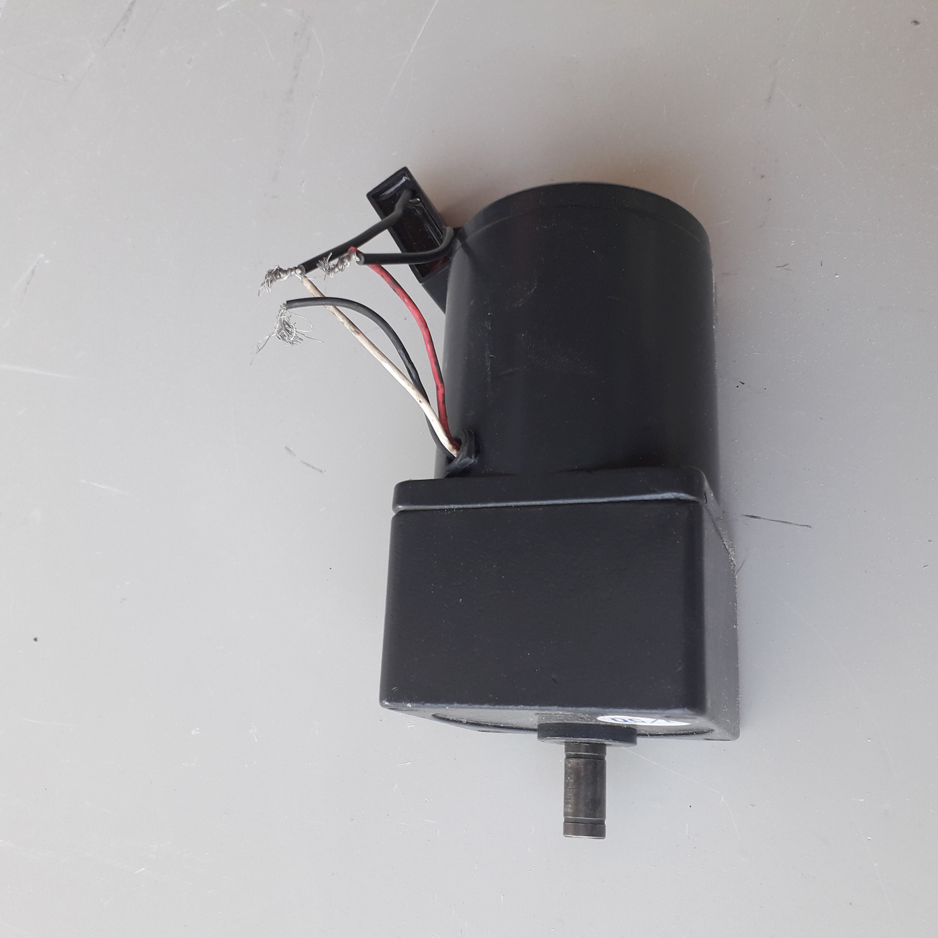 Motor chế máy quay vịt 15w 30 vòng/ phút kèm tụ