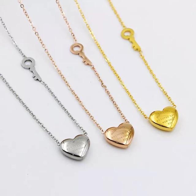 Dây chuyền titan tim love DTZ121