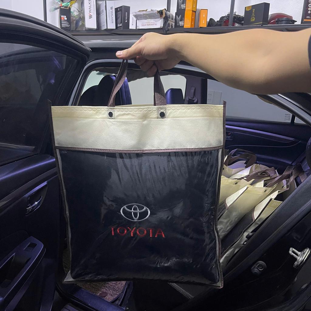 Gối và chăn (mền) 2 trong 1 (logo MITSUBISHI) - Sử dụng làm tựa lưng, chăn đắp văn phòng hoặc ô tô tiện dụng