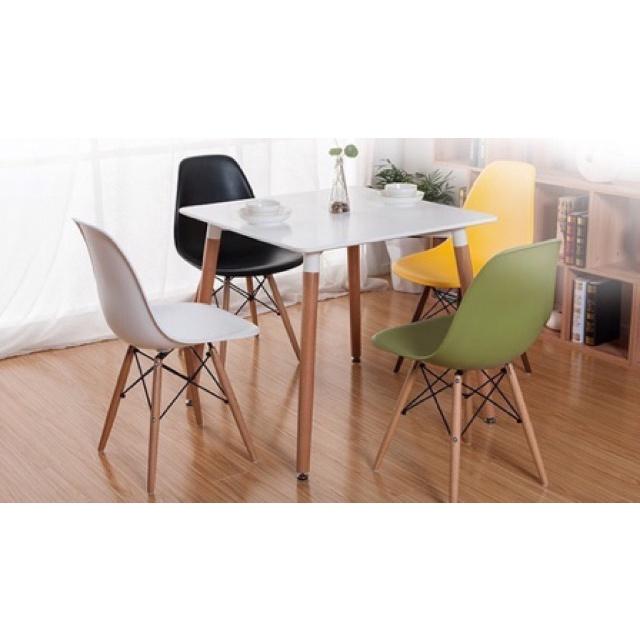 Bàn ăn hiện đại