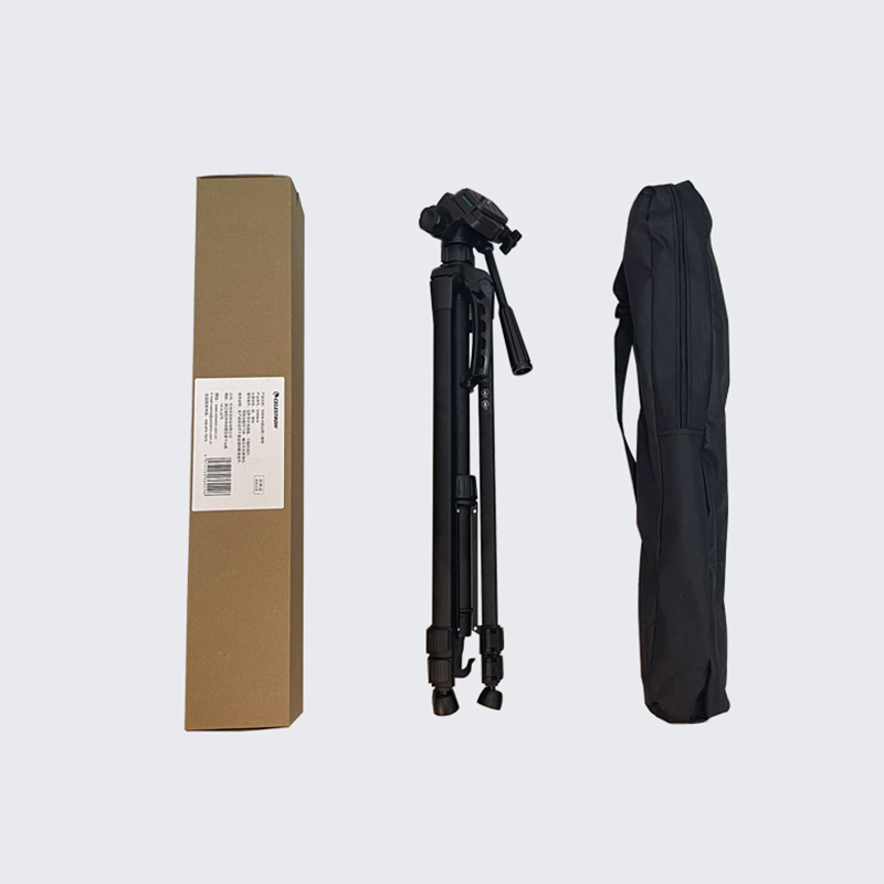 Tripod Celestron 1m25 Hàng chính hãng màu đen, nhỏ gọn dễ mang theo di chuyển có túi đi kèm