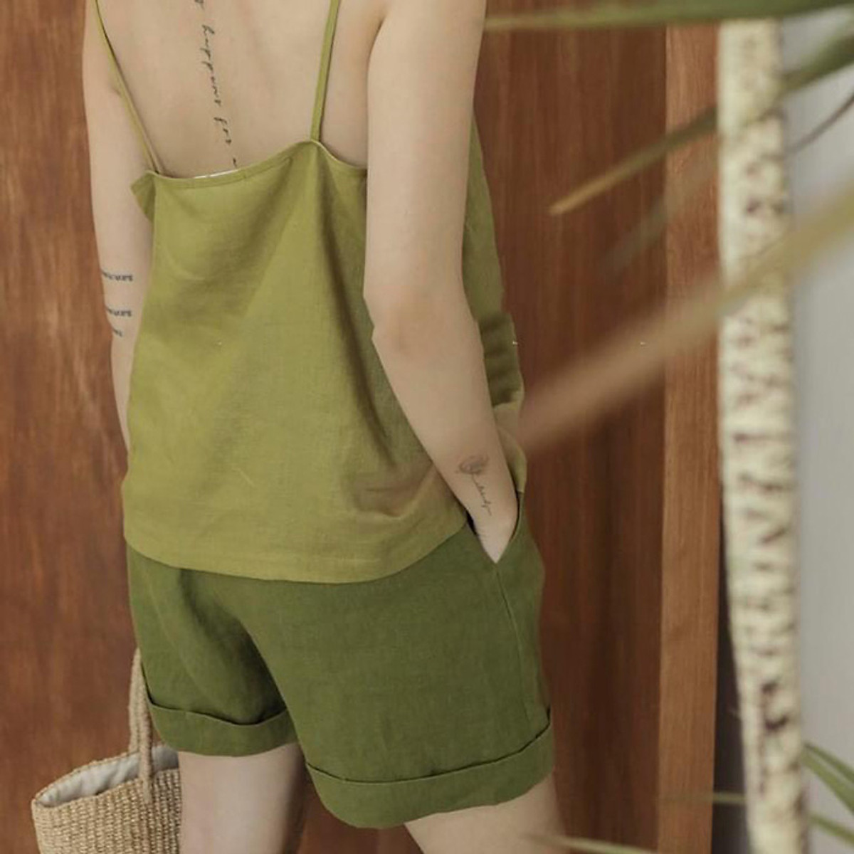 Quần short nữ Linen bột Premium xắn gấu trẻ trung