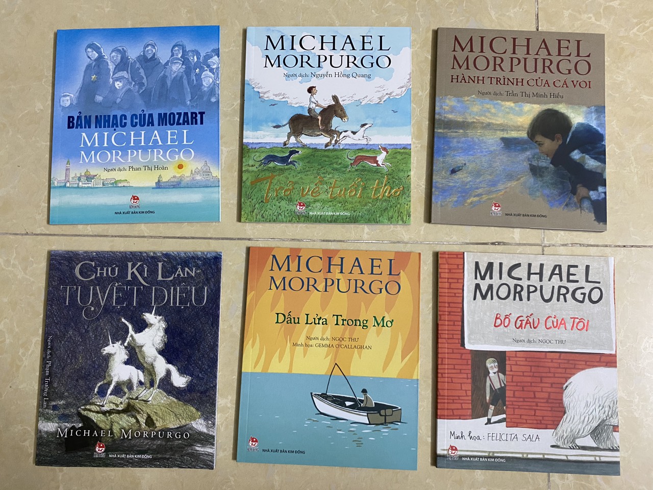 Combo 06 cuốn Chuyện Michael Morpurgo: Chú kì lân tuyệt diệu; Hành trình của cá voi; Dấu lửa trong mơ; Bố gấu của tôi; Bản nhạc của Mozart; Trở về tuổi thơ