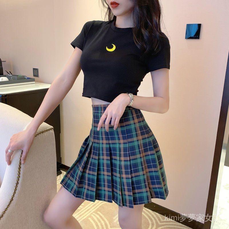 Áo croptop thêu mặt trăng vàng CH-MT00