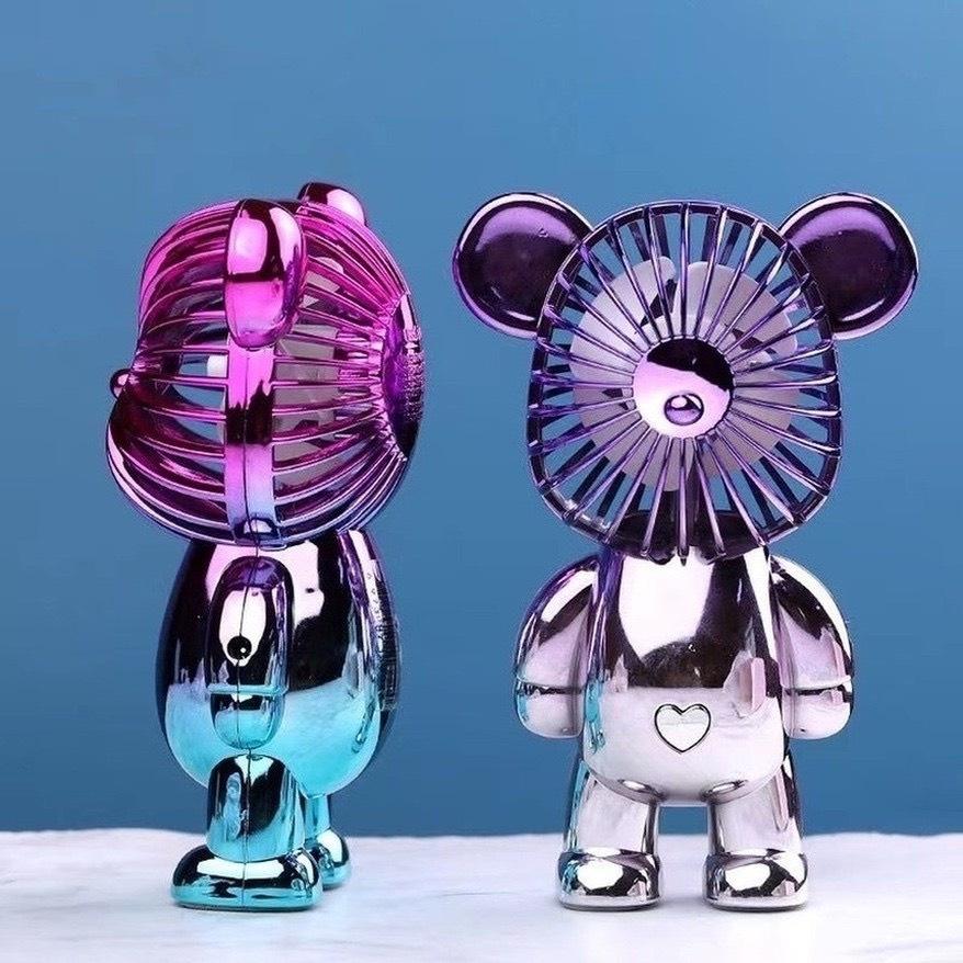 Quạt Mini Tích Điện Cầm Tay Hình Gấu BearBrick Nhiều Màu Sắc Hoạt Động Êm Ái Thiết Kế Nhỏ Gọn Với 3 Tốc Độ Gió