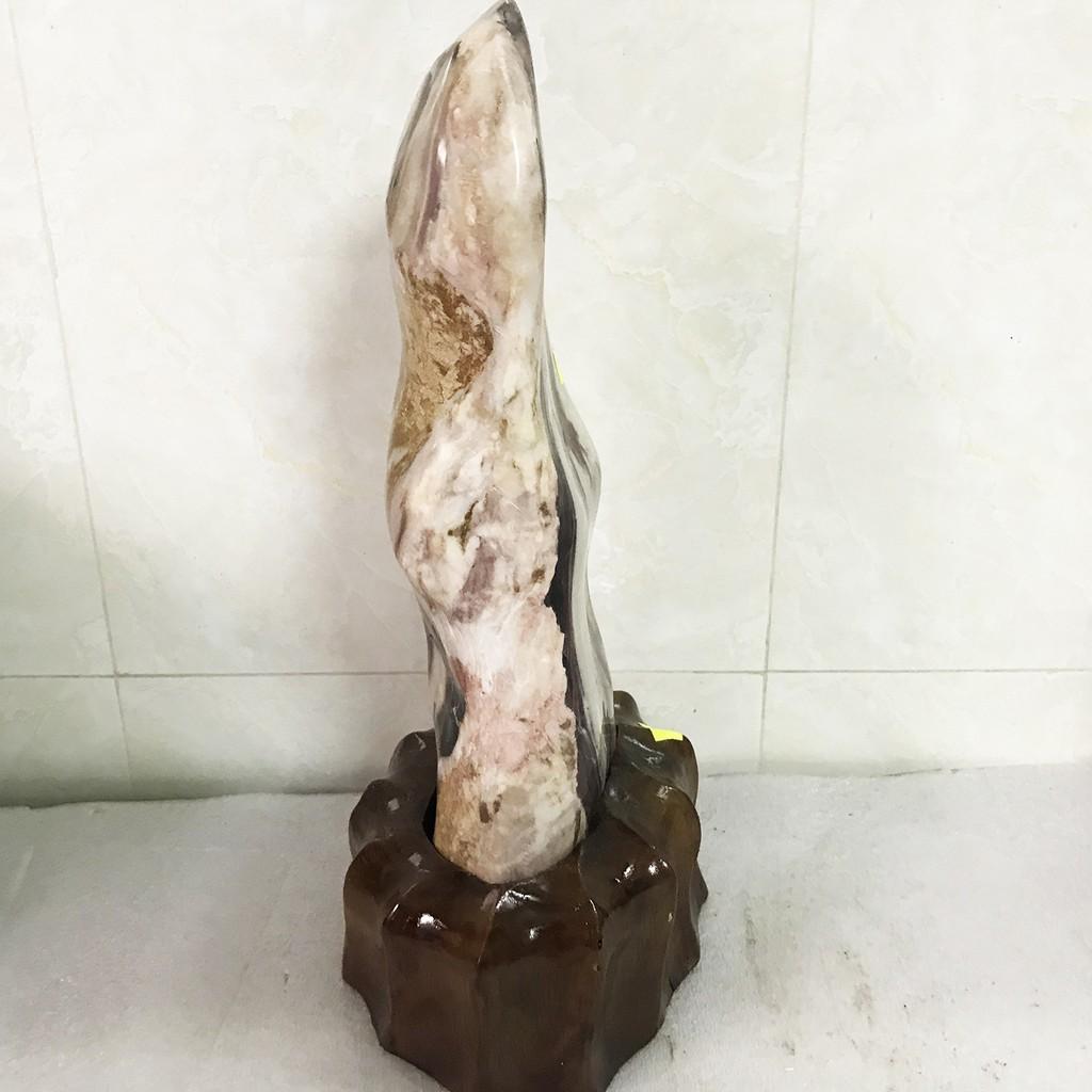 Cây đá tự nhiên màu đỏ cho người mệnh Thổ và Hỏa cao hơn 31 cm nặng 3kg màu đỏ mận chín