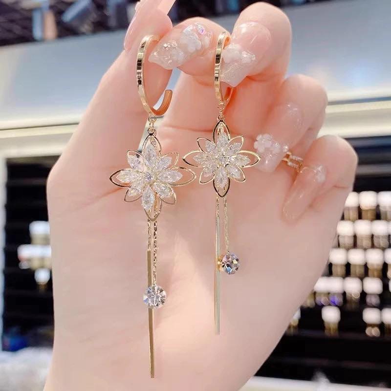 Earrings đeo tai hình hoa dáng dài cho nữ