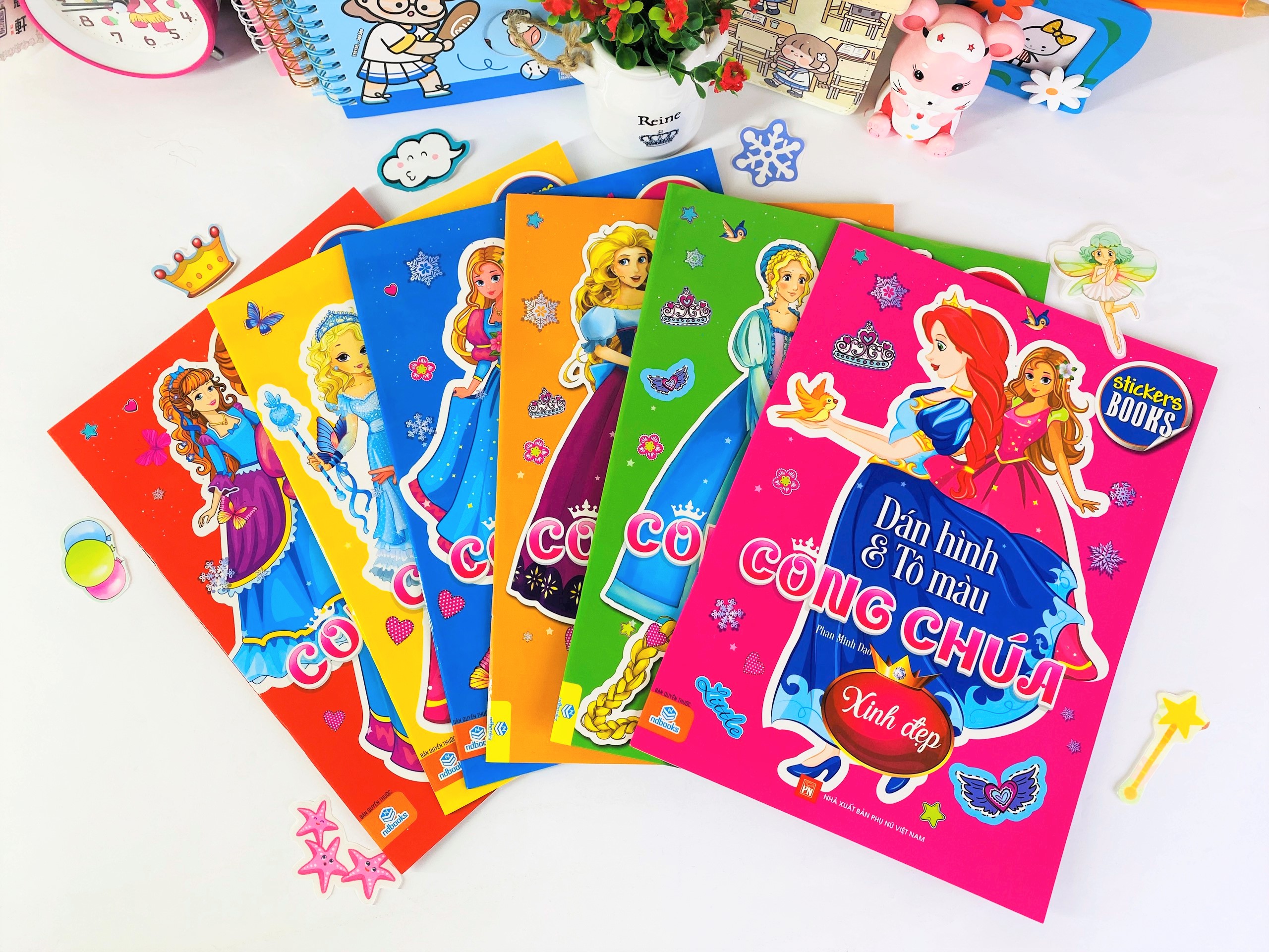 Sách - Combo 6 cuốn Dán hình và tô màu Công Chúa - ndbooks