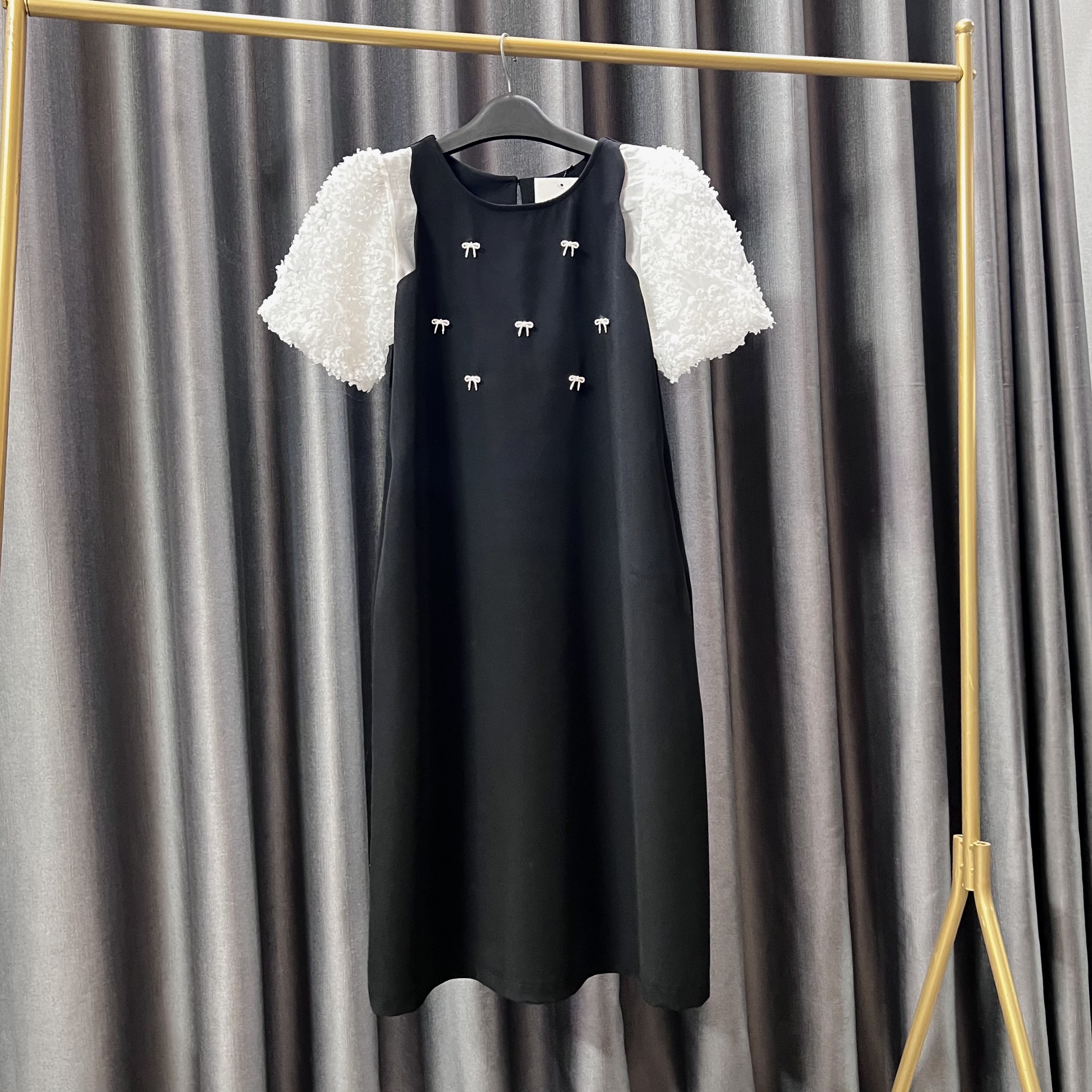 HÀNG THIẾT KẾ- Váy Đầm Bầu Thu Đông Chất Liệu Tuyết Mưa Phối Ren 3D Dành Cho Đi Tiệc, Công Sở Diện Tết Cực Đẹp