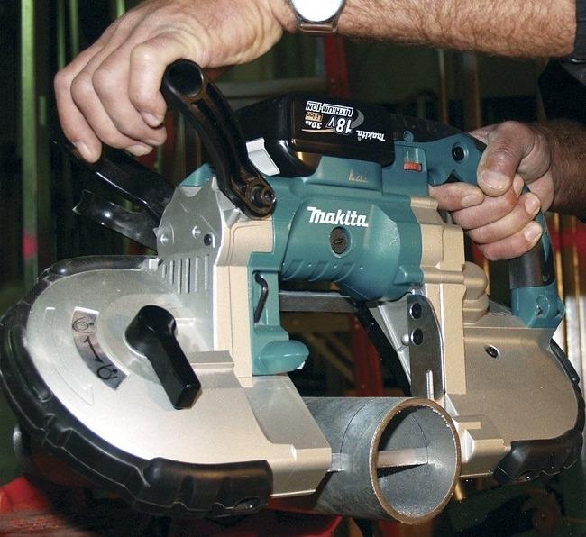 MÁY CƯA VÒNG 120X120MM DÙNG PIN 18V MAKITA DPB180RFE - HÀNG CHÍNH HÃNG