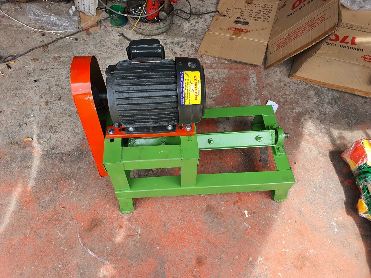 Khung Duỗi sắt lớn V5 + ráp moteur 1.5hp