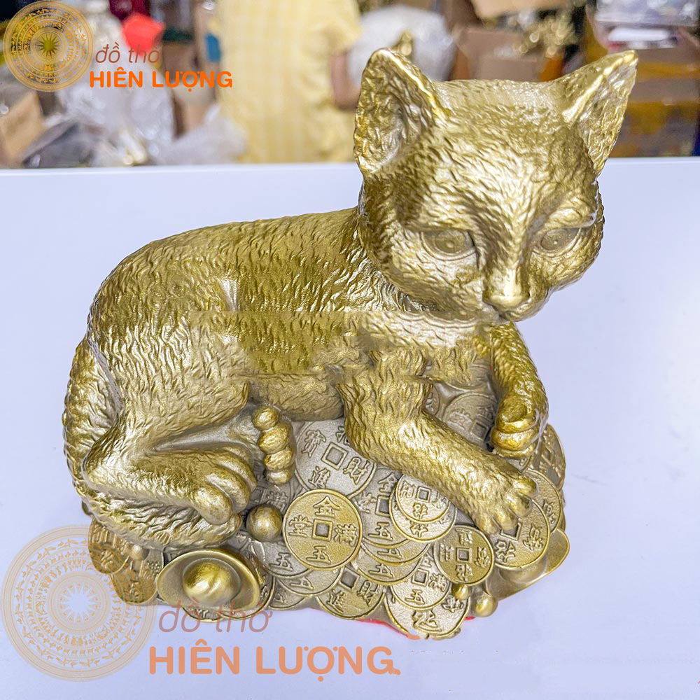 Tượng Mèo Nằm Bệ Tiền Bằng Đồng Thau Màu Vàng Kích Thước 18x12x16cm, Nặng 1,4Kg - Quà Tặng Cho Năm Quý Mão