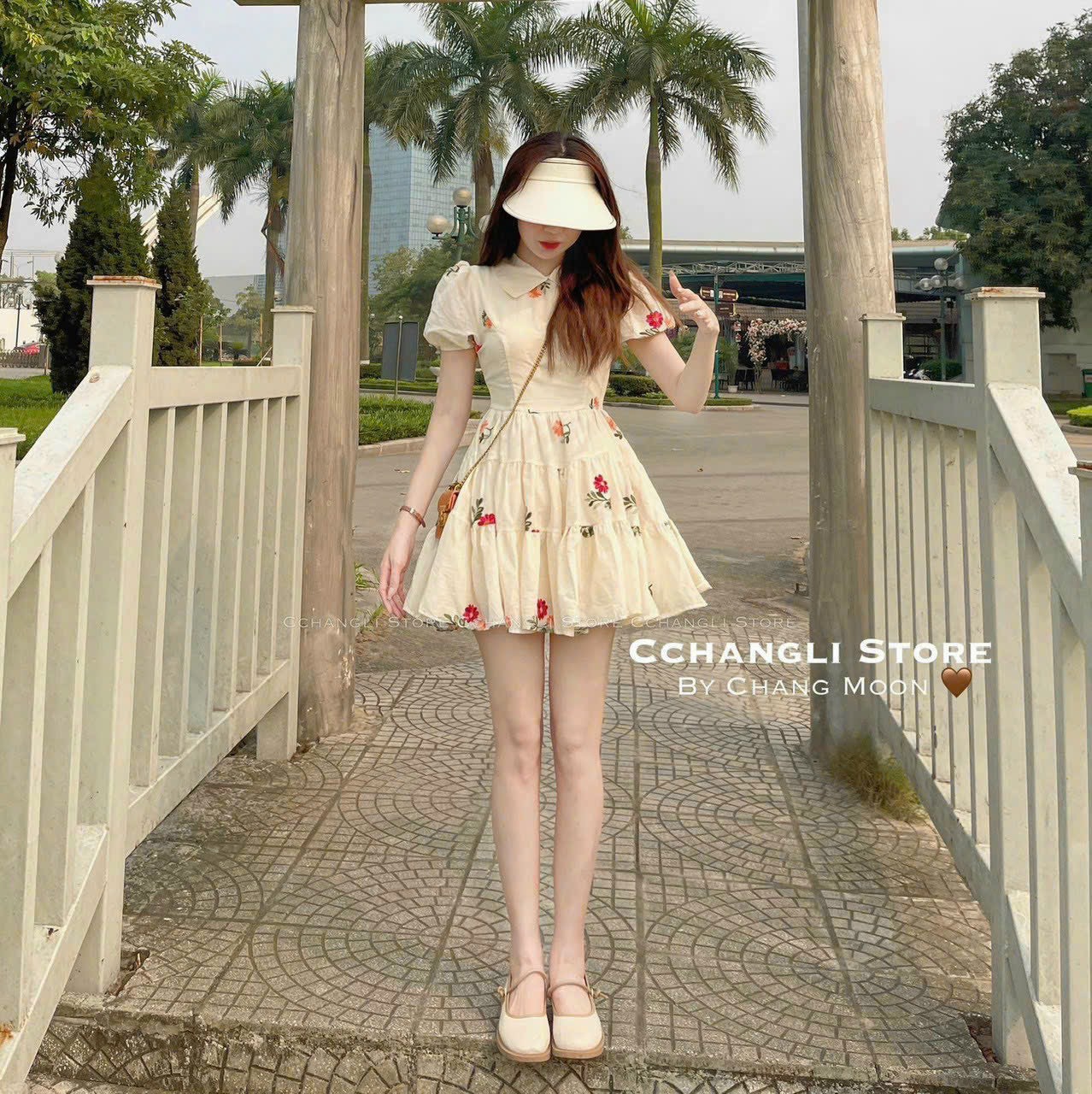 ĐẦM SỌC CỔ SƠ MI ĐÍNH MẶT GẤU MÀU Y HÌNH