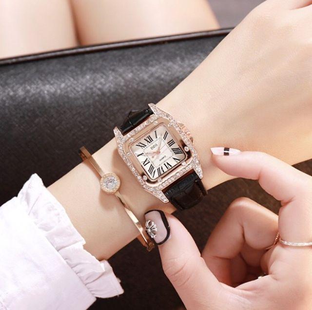 Đồng Hồ Dây Da Mặt Vuông Đính Hột Nữ DZG