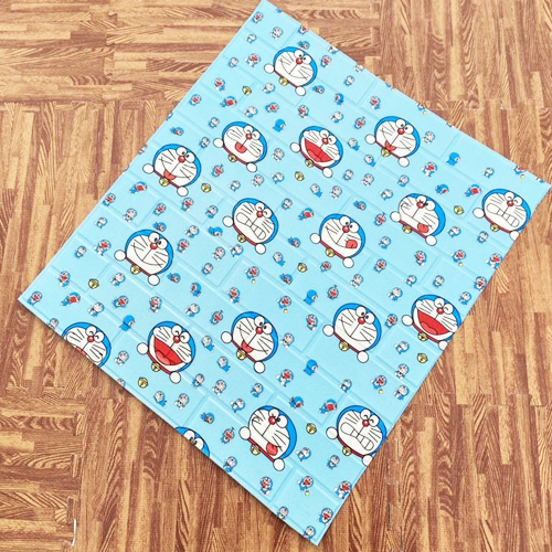 Bộ 20 Tấm Xốp Dán Tường Hoạt Hình Doraemon Dễ Thương, Kích Thước 70cm x 77cm