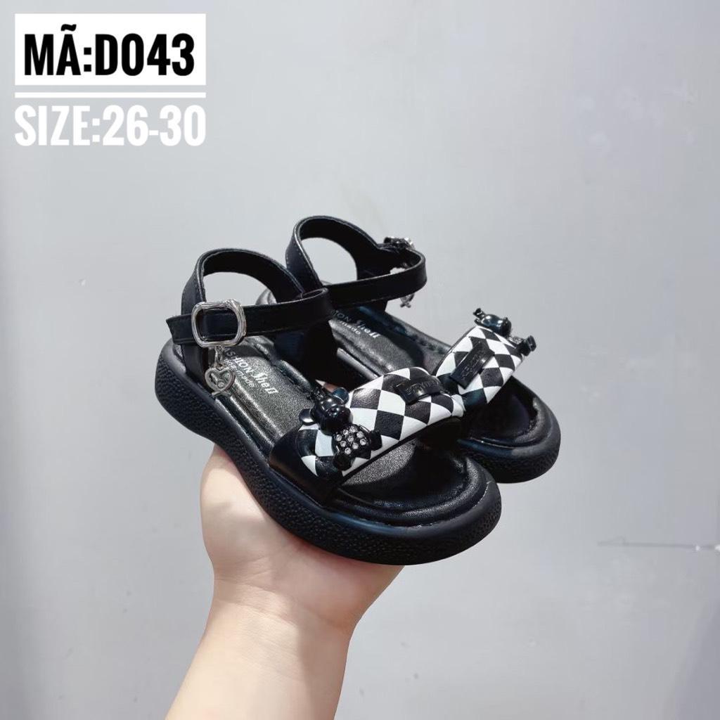 Dép quai hậu bé gái đinh gấu - Sandal A043 - Kiểu dáng trendy