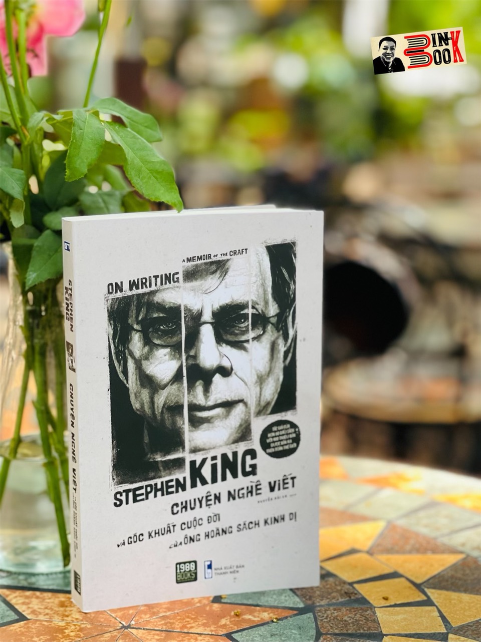 CHUYỆN NGHỀ VIẾT VÀ GÓC KHUẤT CUỘC ĐỜI CỦA ÔNG HOÀNG KINH DỊ – Stephen King – Nguyễn Hà An dịch – 1980books – NXB Thanh Niên (Bìa mềm)