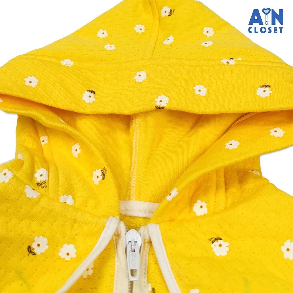 Áo khoác có cón họa tiết Lưu Ly Trắng nền vàng thun cotton. - AICDBGYIJGGZ - AIN Closet