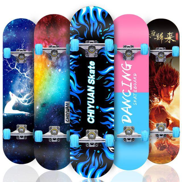 Ván Trượt Skateboard Thể Thao Chất Liệu Gỗ Phong Ép Mặt Nhám Có Đèn Led Phát Sáng