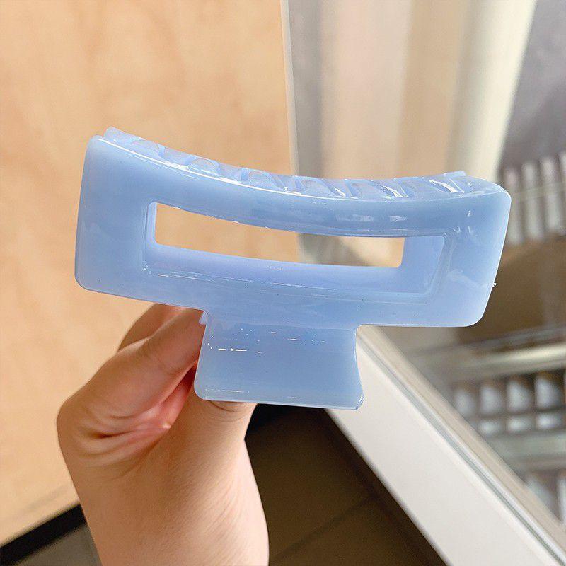 Kẹp tóc kiểu dáng đơn giản chất liệu acrylic giao màu ngẫu nhiên