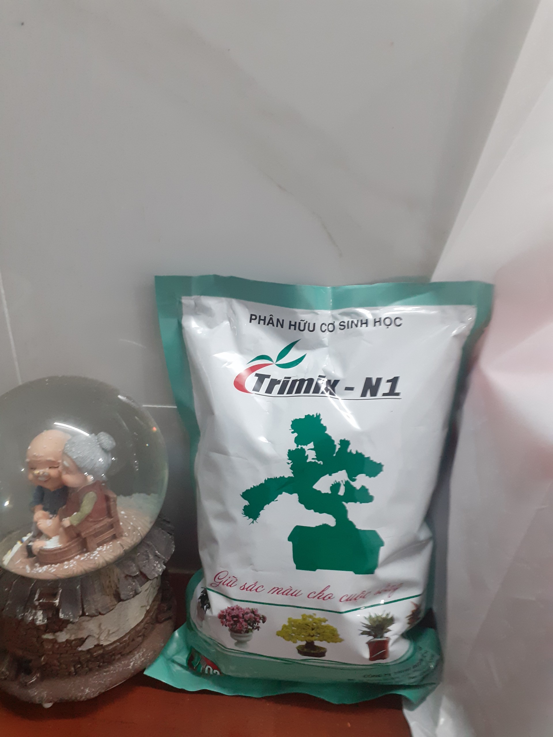 Phân hữu cơ sinh học trimix n1- giữ sức màu cho cuộc sống.