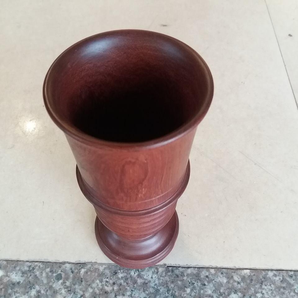 Bình lọ đựng hương thờ cúng gỗ hương kích thước cao 23cmx10cm