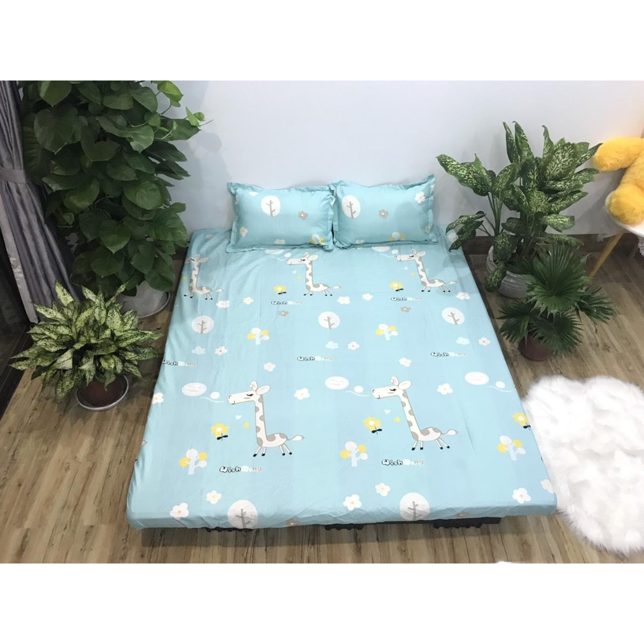 Set Ga Gối 3 Món Cotton Poly Hình Hươu Xanh ( gồm 1 ga chun và 2 vỏ gối nằm)