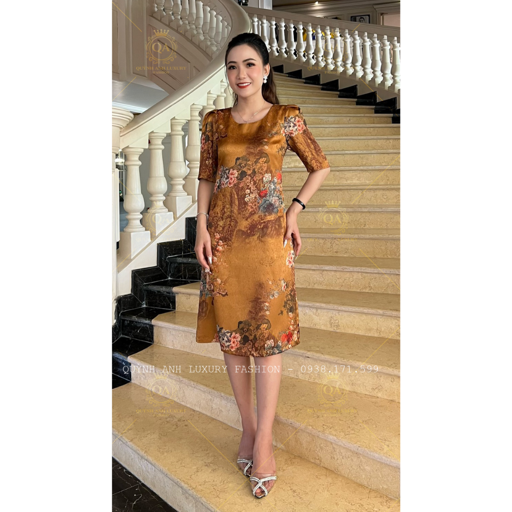 Đầm Suông Hoa 3D Tone Vàng Đồng Cổ Tròn Cao Cấp Olwen Dress