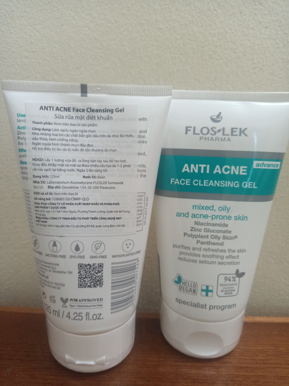 Sữa Rửa Mặt Diệt Khuẩn Floslek cho da dầu mụn Anti Acne Face Cleansing Gel 125ml
