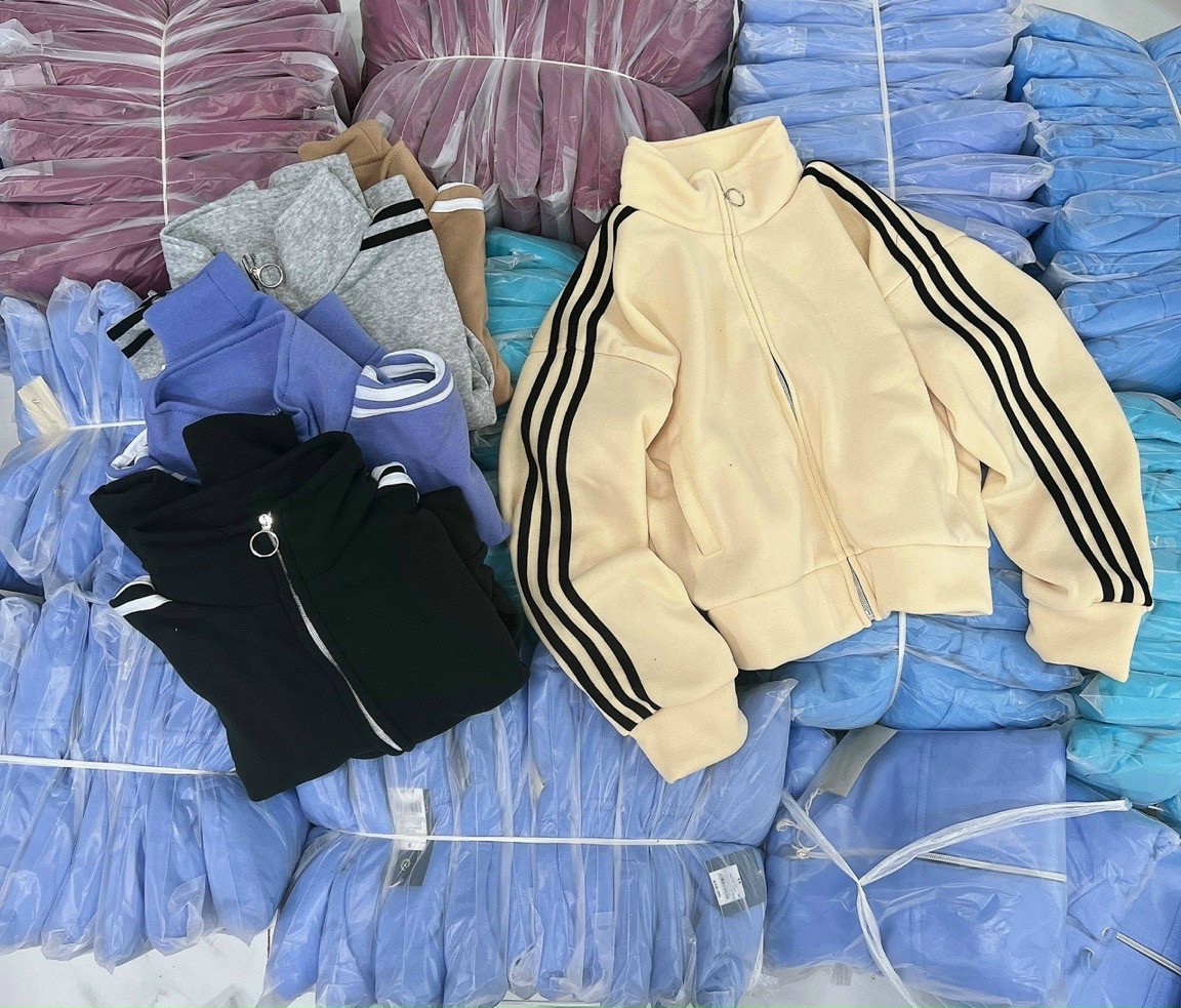 Áo khoác nỉ ngoại bông qc form lửng rộng cánh dơi tay phồng &quot; LỬNG KHÓA SẮT TAY SỌC &quot;, Áo Khoác Lửng Nỉ Sọc Tay Phòng Cánh Dơi Mịn Mát, Áo Khoác Nỉ cánh dơi Unisex Mũ Dây Rút Chạy Sọc 3 Màu, Áo khoác 3 sọc nỉ hàn cực đẹp