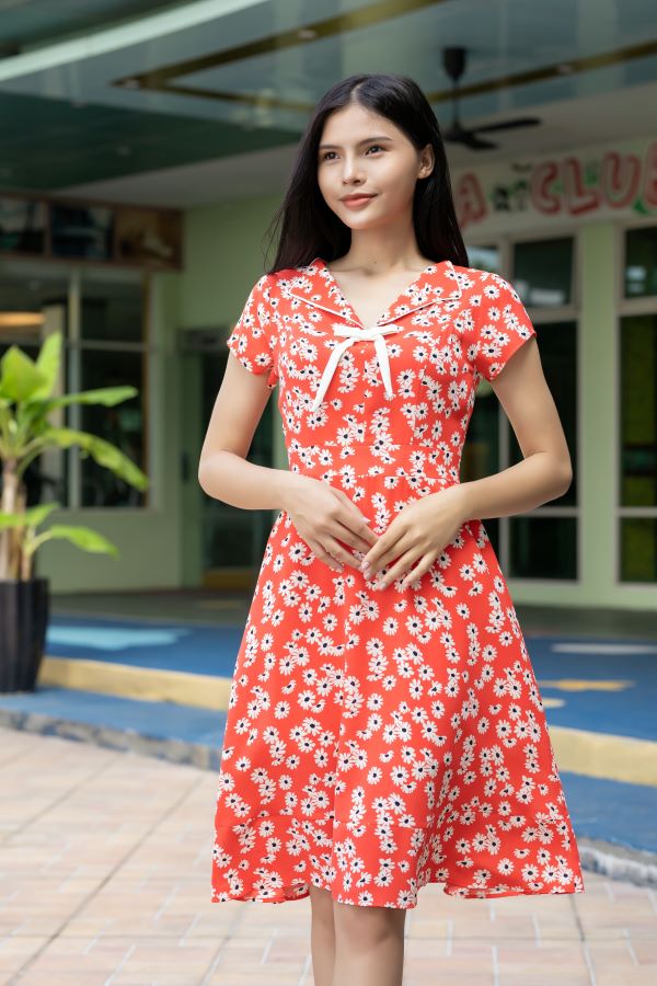 Đầm xòe hoa cúc cột nơ màu đỏ cam EV15