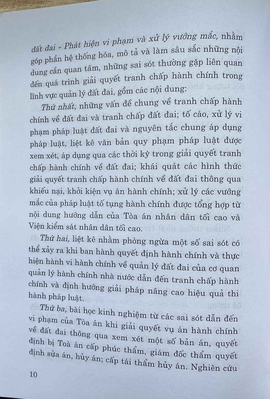 Giải quyết tranh chấp hành chính trong lĩnh vực quản lý đất đai - Phát hiện vi phạm và xử lý vướng mắc (Sách chuyên khảo)